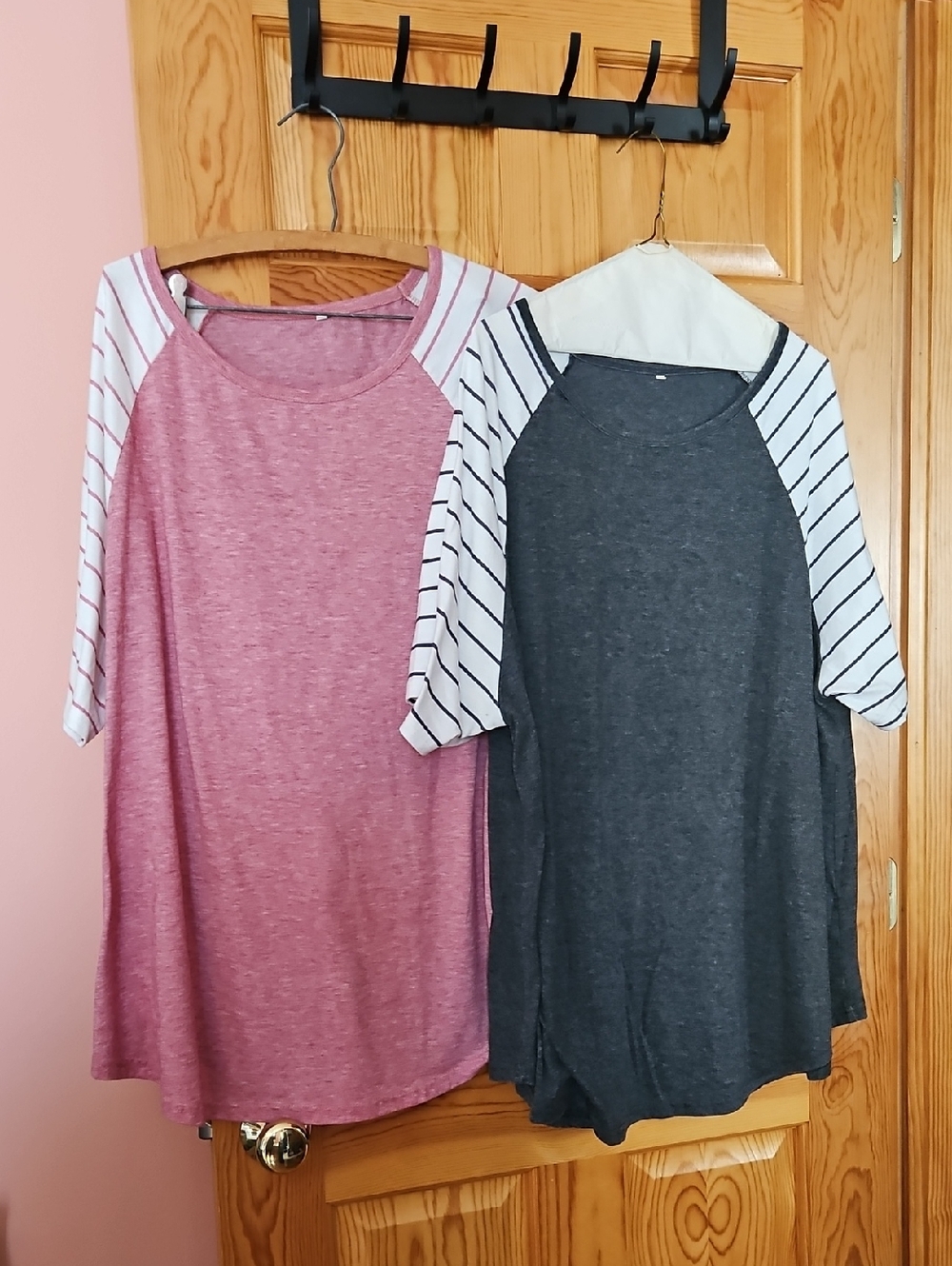 Ladies tops - Picture 1 of 6